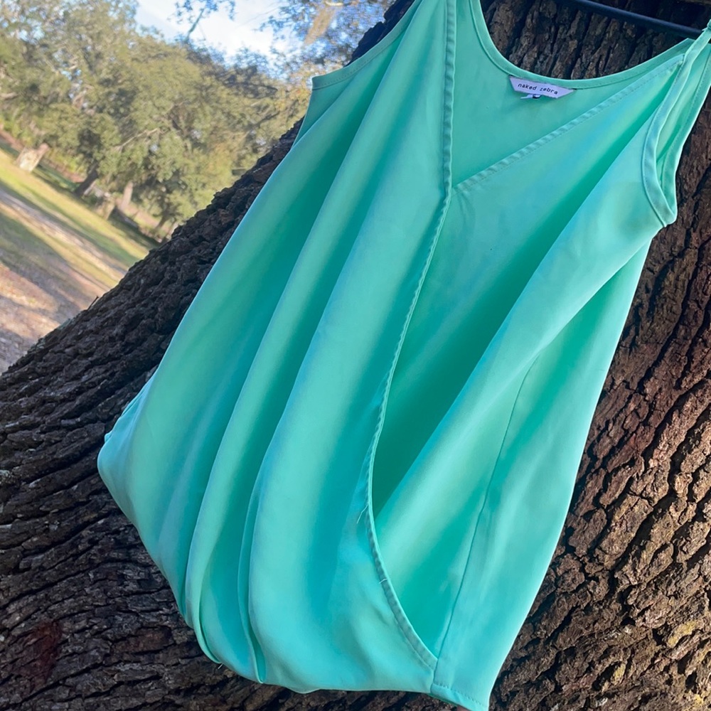 teal tank top